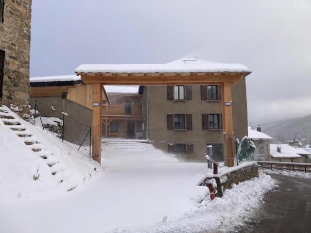 Grange Nere Le Clos Des Ours Matemale Exteriör bild