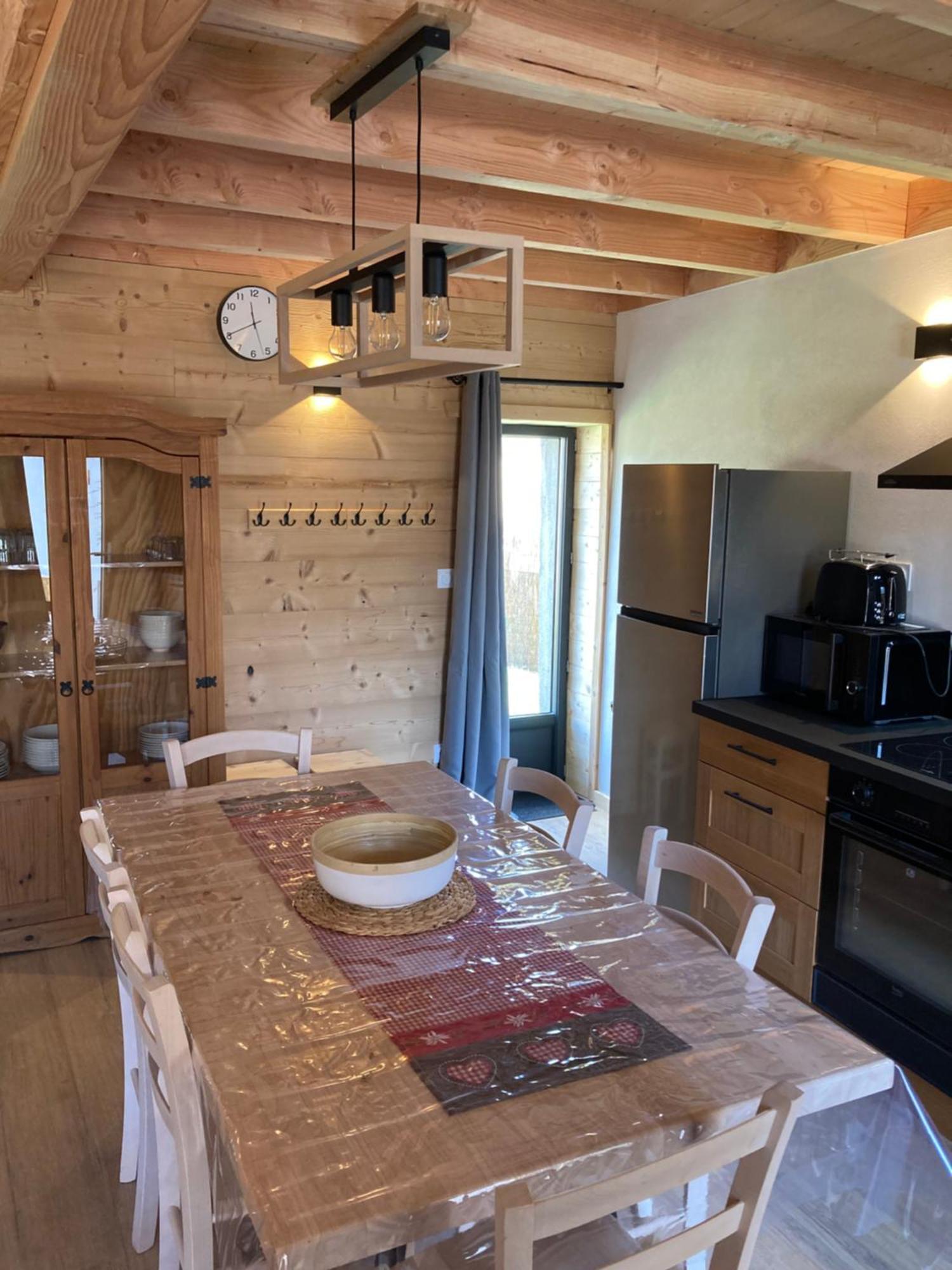 Grange Nere Le Clos Des Ours Matemale Exteriör bild