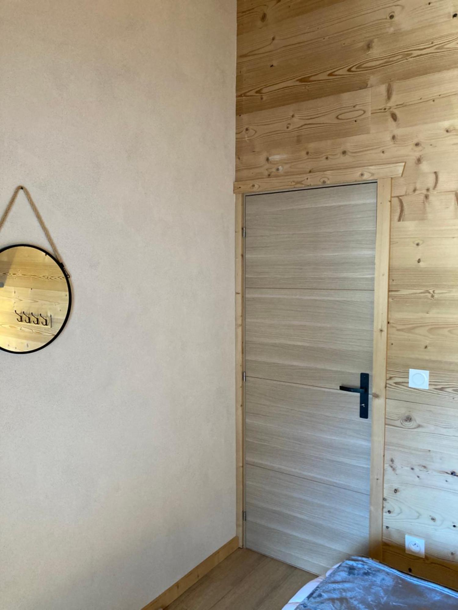 Grange Nere Le Clos Des Ours Matemale Exteriör bild